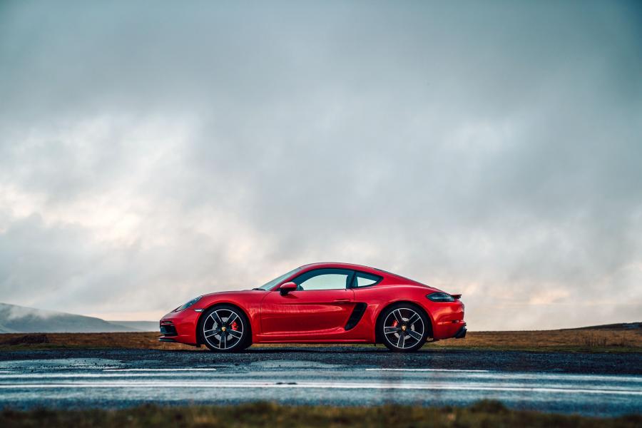  Porsche 718 Cayman GTS (982C) 2018 года  (UK) (фото 12 из 17)